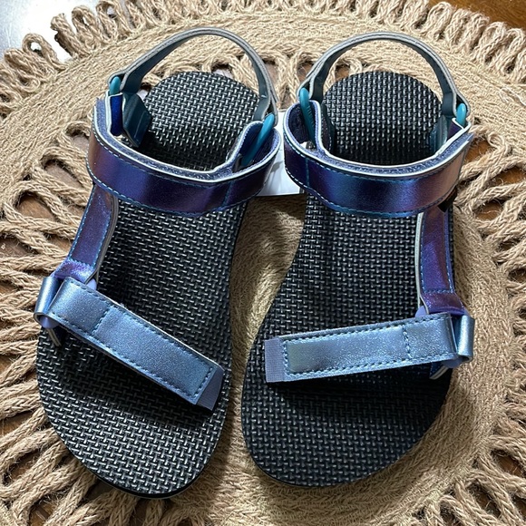 Teva Other - Kids Teva Original Universal SHIMMER sandals size 13 girls 🦄 💜💗💙 NWT